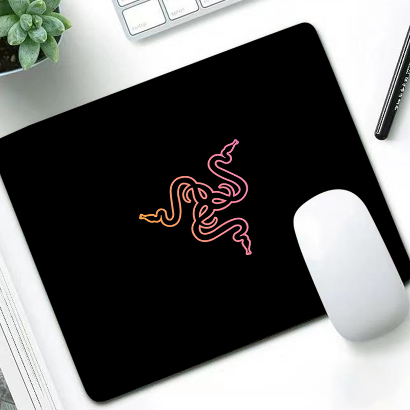 Razer Luxury Mouse Pad Anime G - Gaming Keyboard Noise ulasan dan harga
